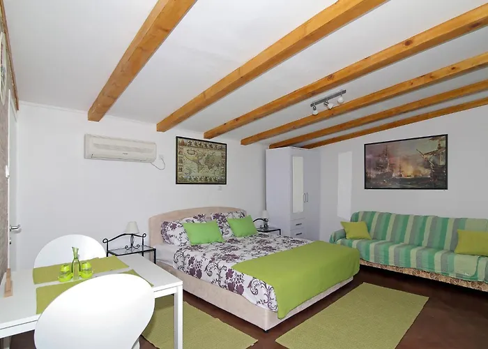 Stunning In With Wifi Apartament